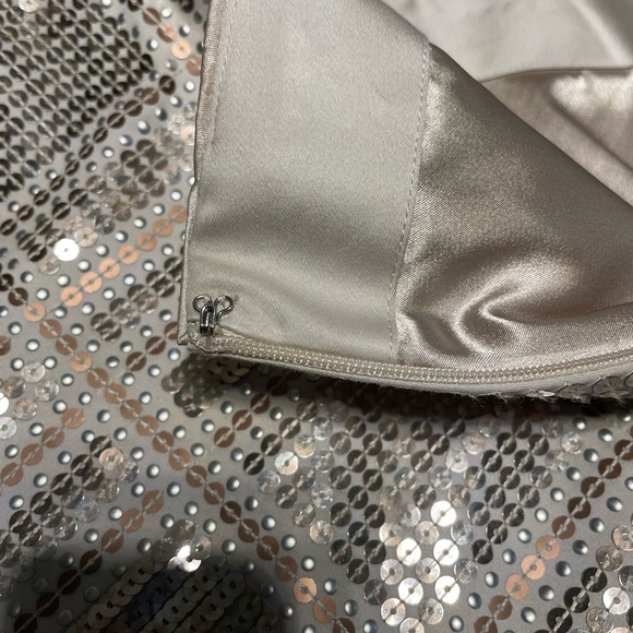WHBM Sequined Silver & Gold Mini Skirt Size 2 - EUC - Picture 6 of 8